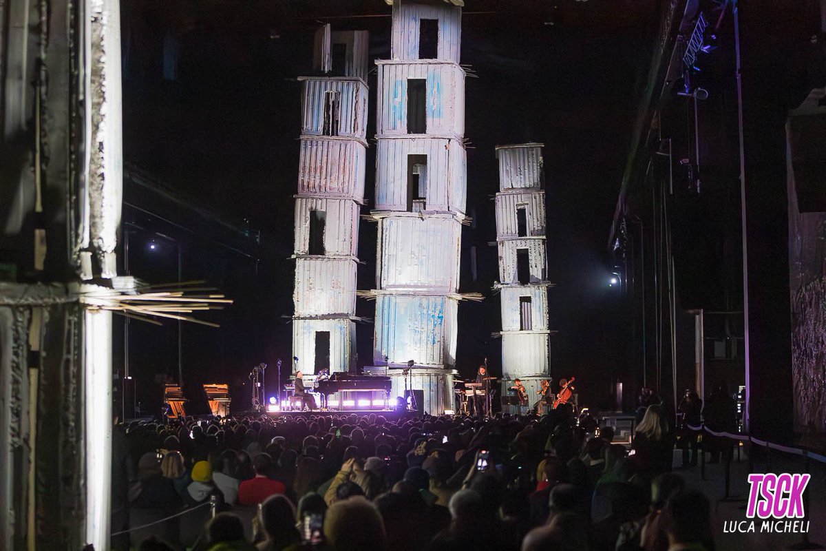 LucaphPhoto's tweet image. Dardust incanta Milano con #UrbanImpressionism : un viaggio tra musica e architettura, in una location strapiena. Ecco a voi come è andata…

sul sito thesoundcheck.it il racconto e le foto! 

@Dardust 

#thesoundcheck #dardust