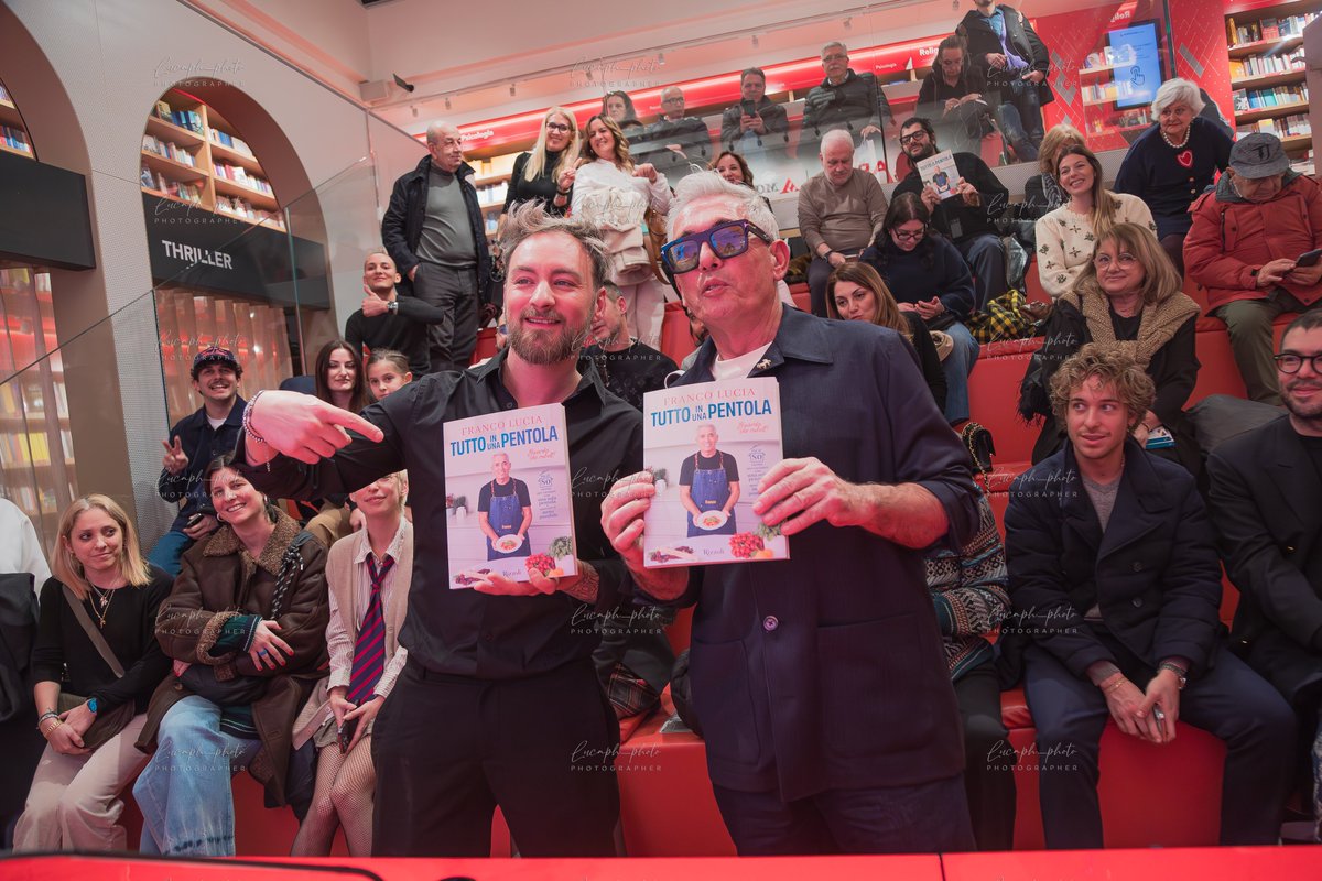 LucaphPhoto's tweet image. Franco Lucia - Tutto in una pentola - Mondadori Milano Duomo - 03 marzo 2025

#francolucia #milano #marzo #mondadoriduomo #cooking #reportage #photojurnalism #fotografomilano #photographer #photographers #federicofusca #presentazione #book #event #tuttoinunapentola