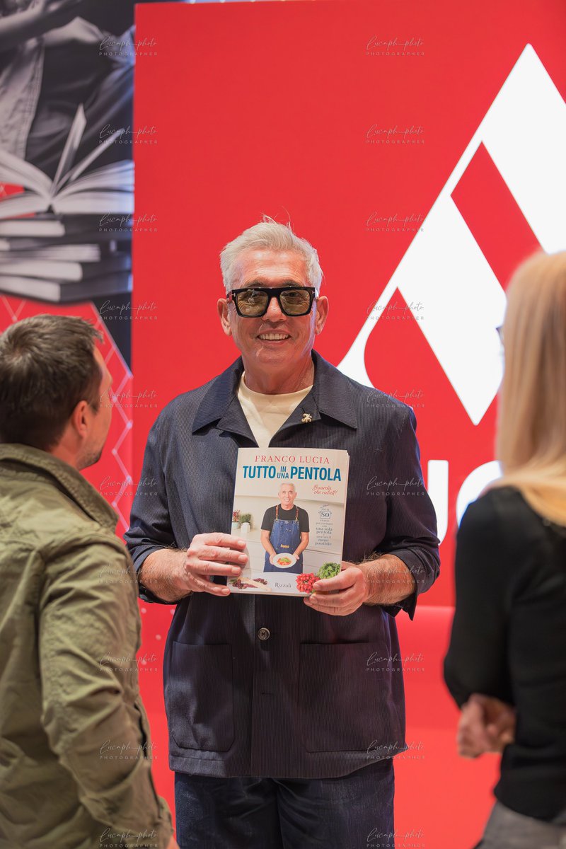 LucaphPhoto's tweet image. Franco Lucia - Tutto in una pentola - Mondadori Milano Duomo - 03 marzo 2025

#francolucia #milano #marzo #mondadoriduomo #cooking #reportage #photojurnalism #fotografomilano #photographer #photographers #federicofusca #presentazione #book #event #tuttoinunapentola