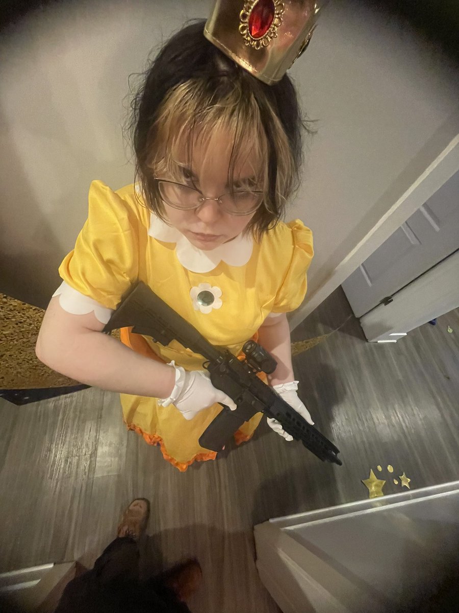 daisydemolition's tweet photo. Its subathon time. ttv/demolitiondaisy https://t.co/15JeNwg68a