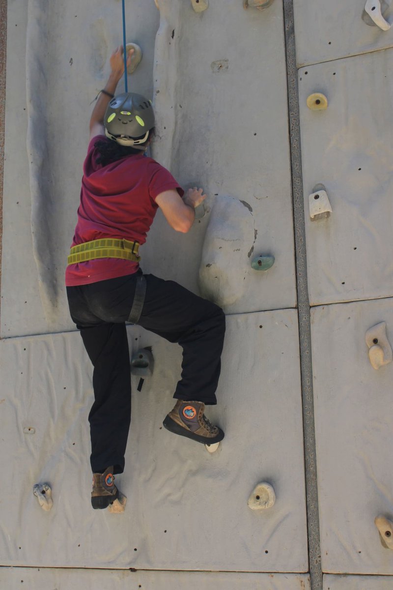 El día de hoy escalamos La Pared que se encuentra en Canchas
 (y sí, el perro es nuevo miembro activo🤓)