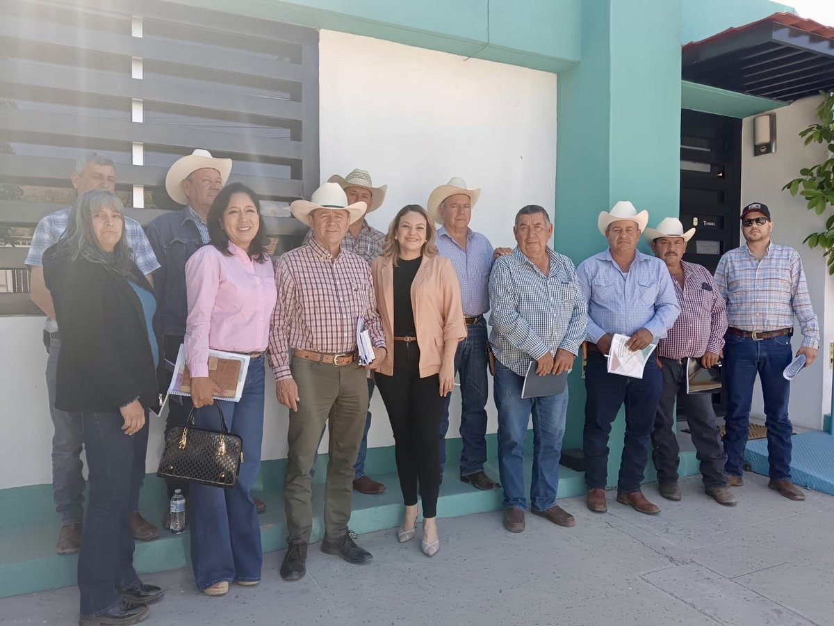 Nueva Alianza Sonora Mx. (@nasonoramx) on Twitter photo Reconocemos la labor del diputado <a href="/FerminTrujilloF/">Fermín Trujillo</a> por el acercamiento que tuvo con Judith Icedo, presidenta del Ayuntamiento de #Aconchi y a los usuarios de las unidades de riego en la Cuenca del Río, #Sonora. Un paso firme hacia el #PlanNacionalHídrico 🤝🏻🚰 Reconocemos la labor del diputado <a href="/FerminTrujilloF/">Fermín Trujillo</a> por el acercamiento que tuvo con Judith Icedo, presidenta del Ayuntamiento de #Aconchi y a los usuarios de las unidades de riego en la Cuenca del Río, #Sonora. Un paso firme hacia el #PlanNacionalHídrico 🤝🏻🚰
