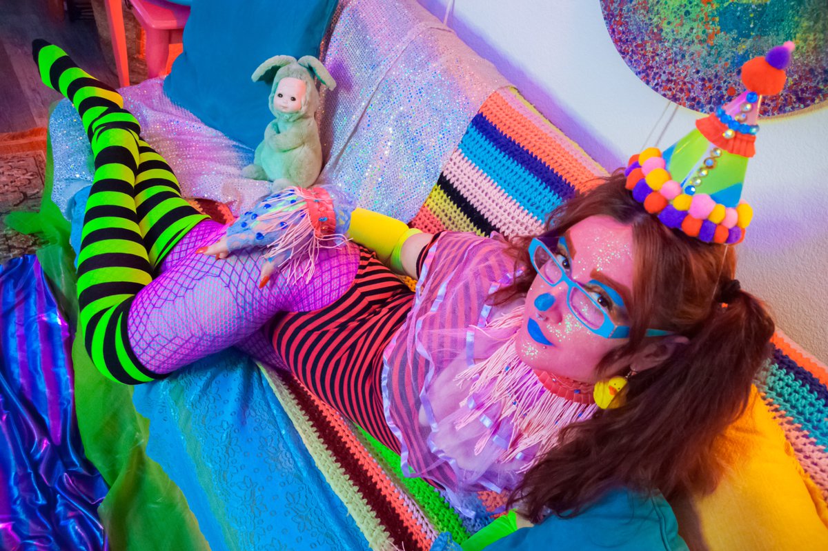 BlyreCpanx's tweet photo. **Now Booking**
Message me for availability & rates ππ»ββοΈποΈπΈ
Open to travel for the right gig βοΈ ππ¨
#artist #performer #model #creativementor #burlesquedancer #burlesqueartist #visualartist #creativeperson #travelingshowgirl #travelingartist #travelingperformer #travelingmodel https://t.co/hmDwcfdTIZ