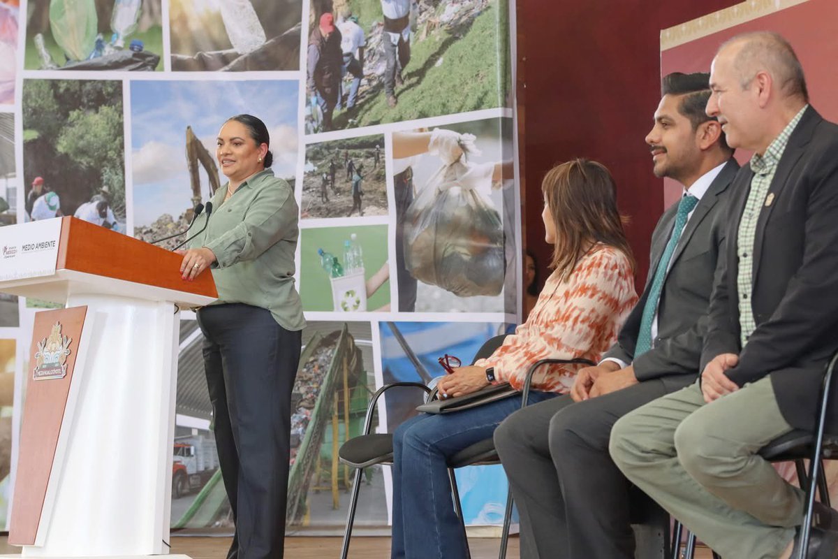 Adolfo_Cerqueda's tweet photo. Quiero agradecer a la Maestra @alhely_arronis  , Titular de la Secretaría de @AmbienteEdomex del Estado de México, por hacernos anfitriones de la ✒️firma del Convenio "Basura Cero" 🚯, entre 60 municipios de nuestro Estado y la Secretaría de Medio Ambiente. 

Este #convenio que firmamos, busca que cada uno, desde el ámbito de sus atribuciones impulsemos y desarrollemos actividades para conservar, proteger y mejorar los recursos naturales del Estado.✅

Es una firma histórica, pues no se había dado un instrumento jurídico que nos permitiera realizar acciones de manera coordinada, para buscar el saneamiento de zonas específicas en nuestros municipios, medidas para evitar la operación de tiraderos a cielo abierto, la correcta disposición de neumáticos en desuso, entre muchas otras acciones que nos permitan contribuir en la batalla contra el #CalentamientoGlobal.♻️

También reconozco y agradezco el acompañamiento de Tania Carro Toledo, Subsecretaria de Secretaría de Infraestructura, Comunicaciones y Transportes @SICTmx , como una testigo del trabajo y esfuerzo que estamos haciendo desde el #EstadoDeMéxico en favor de nuestro país. 

#PorAmorANeza❤️ #ElPoderDeServir❤️