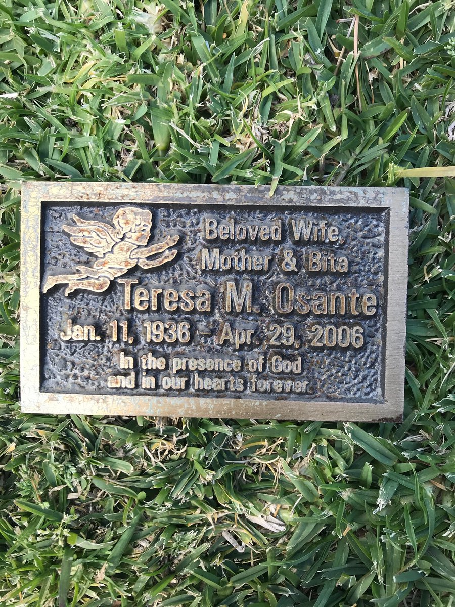 Santa Ana Cemetery provides two primary options for interment: traditional in-ground burial plots and cremation plots - allheadstones.com/headstone/loca… #headstones #gravestone #burial #funeralservice #santaanacemetery #cemetery #SantaAna