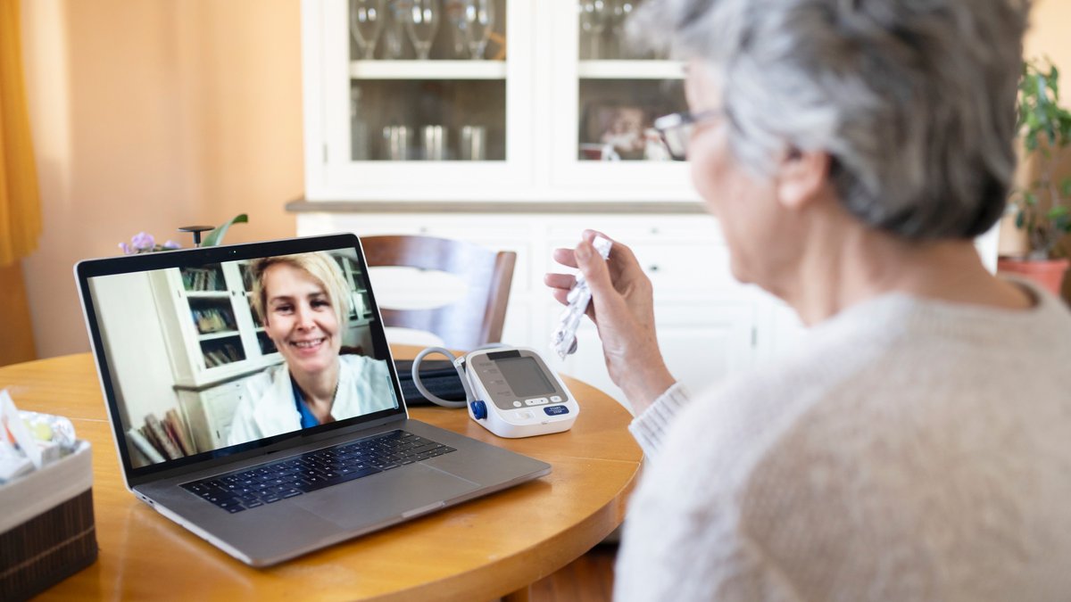 UM_IHPI's tweet image. The newly passed #ContinuingResolution includes an extension of #telehealth coverage under Medicare through September of this year.

Read what our members recently found when they analyzed the use of virtual care, and downstream costs, among older adults: ihpi.umich.edu/news-events/ne…