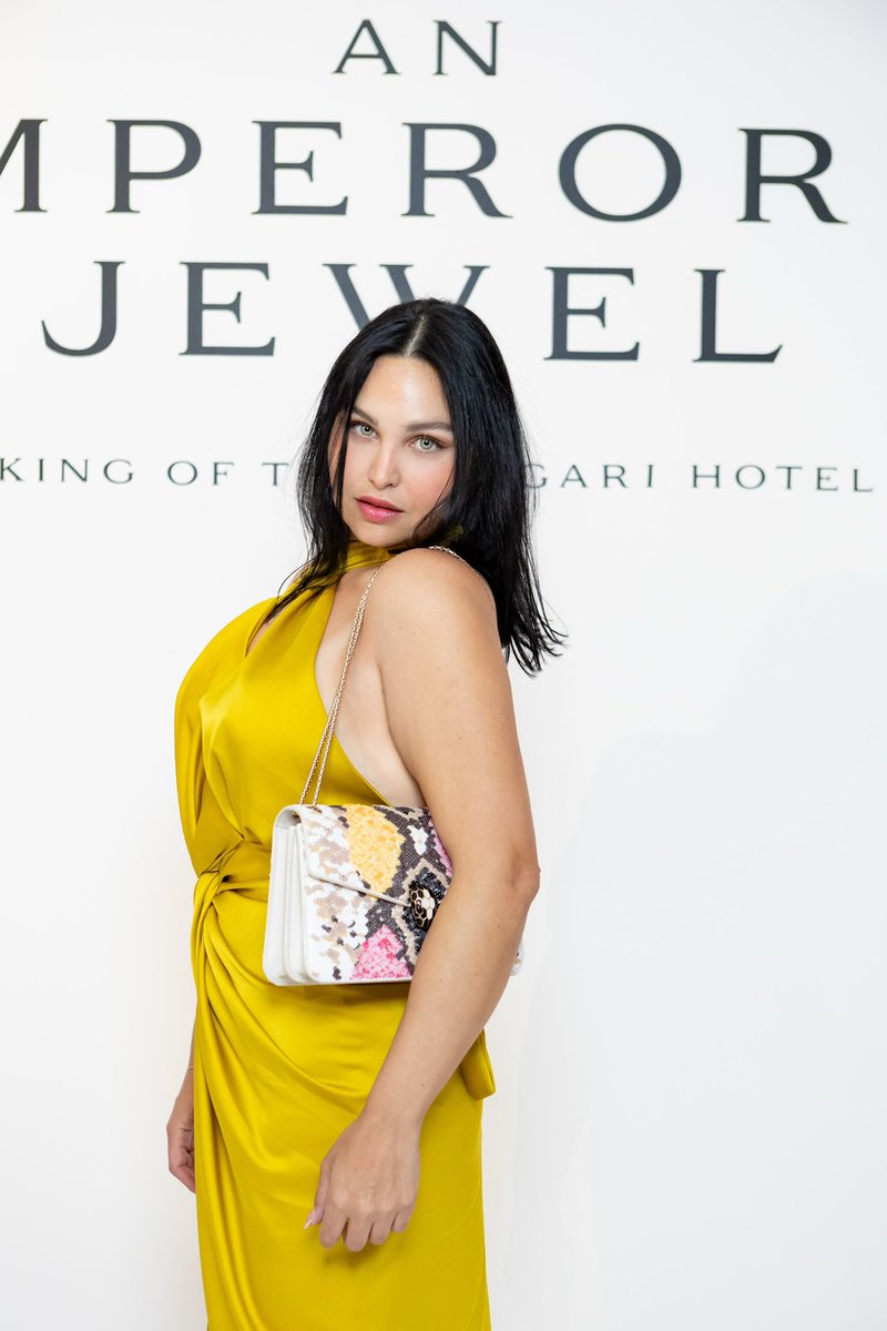 Ayer vimos el largometraje An Emperor’s Jewel  💎✨ que noche <a href="/Bulgariofficial/">Bvlgari</a>