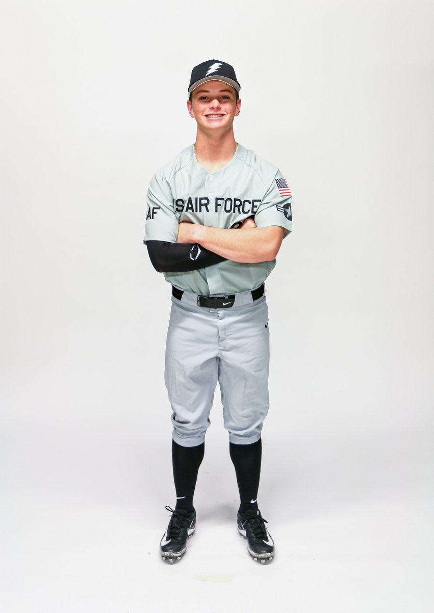 BOTTOM OF 8

LUKE ELMORE...AGAIN!!!💣

The Falcons take the lead over Washington State!

Washington State 14 | Air Force 15  

#FlyFightWin #AmericasTeam🇺🇸
