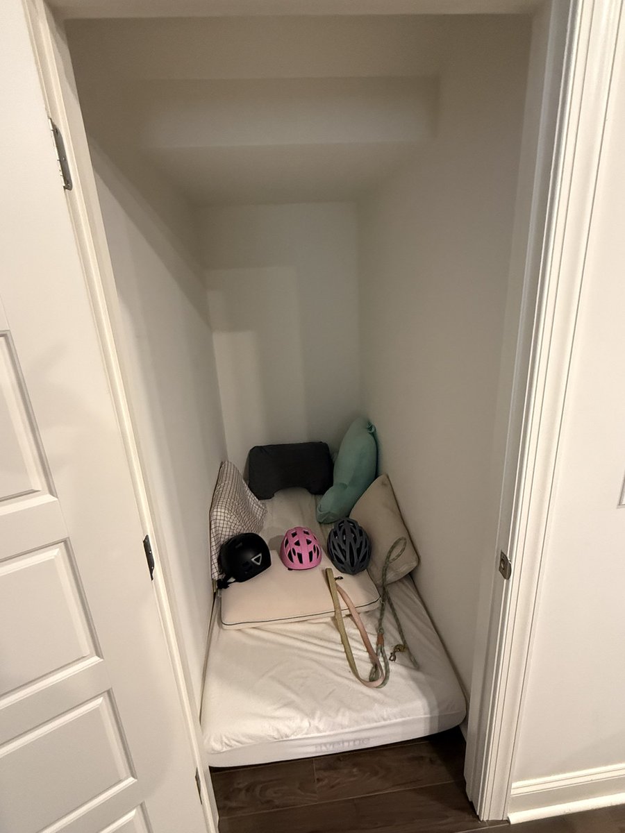 YOUNGTY's tweet image. The Young family is ready here in Trussville,AL.   Have a plan , have a place , prepare.  @weswyattweather @LaurenLinahan @mattdanielwx @WBRCnews @WBRCweather @WBRC6Hardison @toniatalkss @megtomwx @NWSBirmingham @foxweather @mattdanielwx