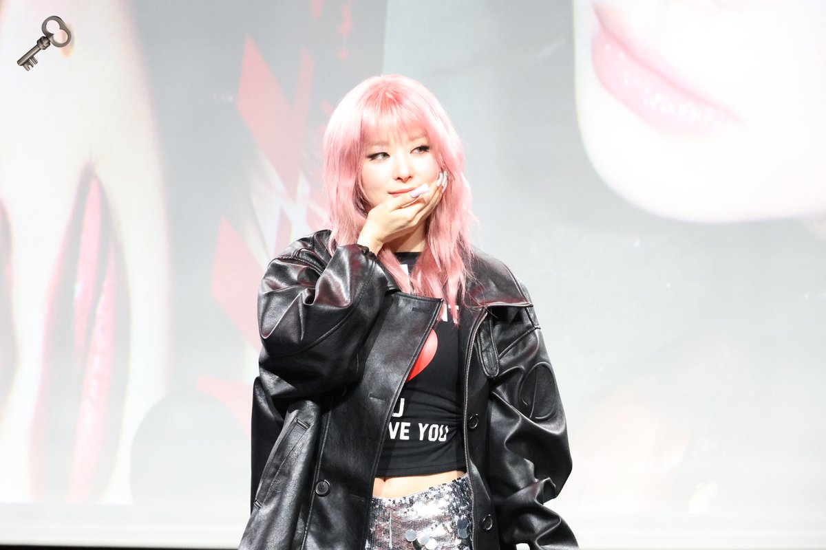 flsrha's tweet photo. 250315 슬기 음중 미팬

슬기 
#강슬기 #SEULGI 
#레드벨벳 #RedVelvet https://t.co/H5KMCo8HU7