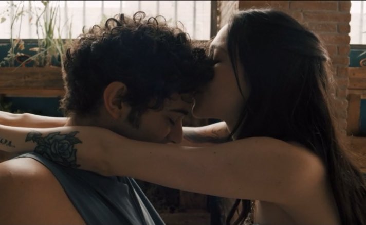 “Tu mi hai insegnato che l’amore salva, ed io ti ho salvato dall’unica cosa che poteva ucciderti. Da me”

Io purtroppo non vi dimenticherò mai