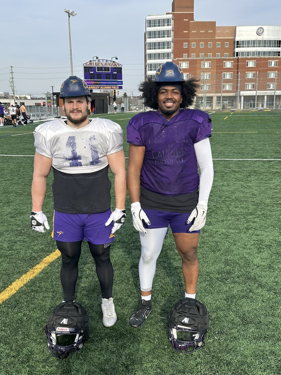The weather was beautiful and our practice today was even better. Practice 9 Hard Hat winners are:

O - FB Sebastian Parsalidis

D - LB Jessie Wilkins-Flaricee

#SoarAbove