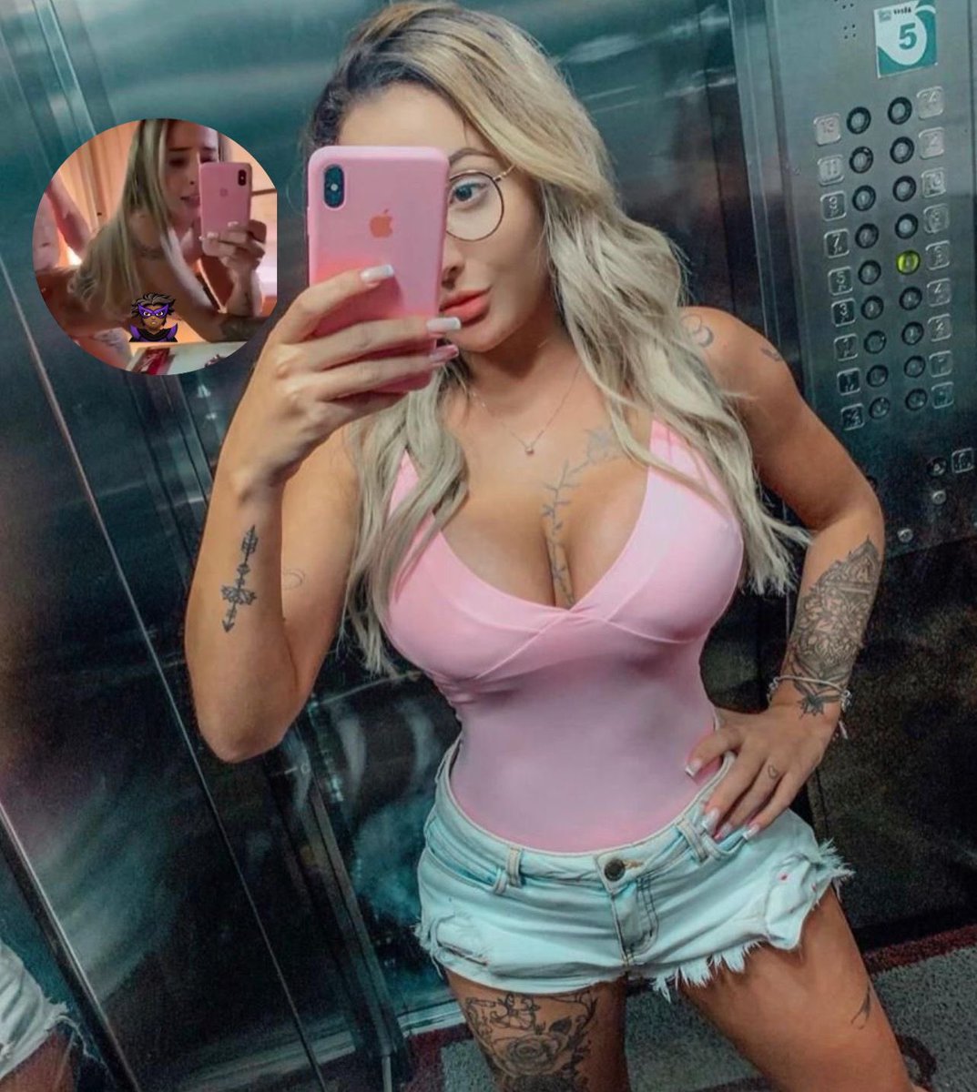 priscisafada's tweet photo. Essa loira tatuada queria um aumento no serviço e o patrão dela só deu uma condição 😳

Veja completo nos comentários… 👀 https://t.co/GEQPCQ6nfS