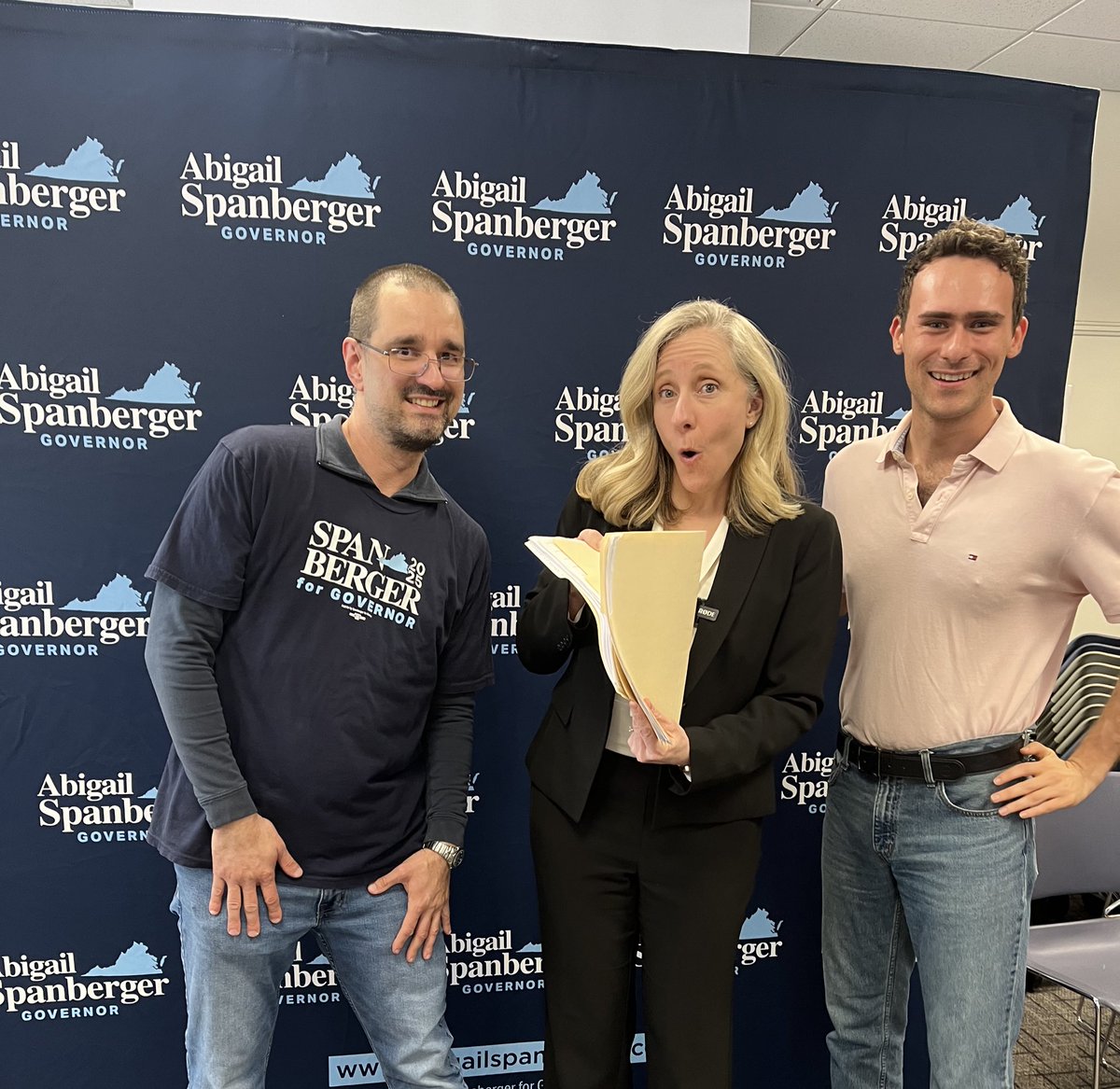 DemsProvidence's tweet photo. We were proud to help put Abigail Spanberger on the ballot! Our volunteers collected (and notarized) thousands of signatures this year https://t.co/v941FjLAKS