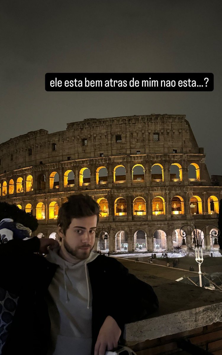 haikirii's tweet photo. VAI CELLBIT AGORA ANDA ATÉ PISA PRA TIRAR FOTO COM A TORRE https://t.co/cuYYocMAmt