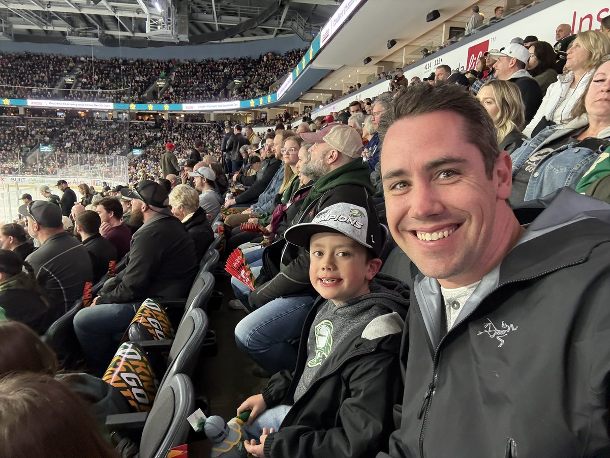 WillHeeman's tweet photo. @CoultersRx @LondonKnights cheering on our boys in Section 115, Row M, Seats 17 &amp; 18!

Celebrating Coach Hunter winning 1,000 games! #GoKnightsGo! 🥳 #snapshotgiveaway https://t.co/GK6hebet71