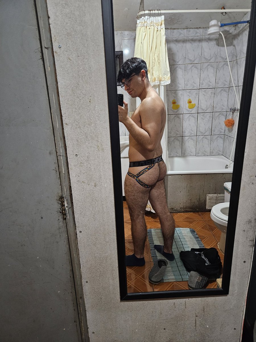 17Faco's tweet photo. Hoy me siento demaciado sexi 🙈 https://t.co/SipnjTdspP