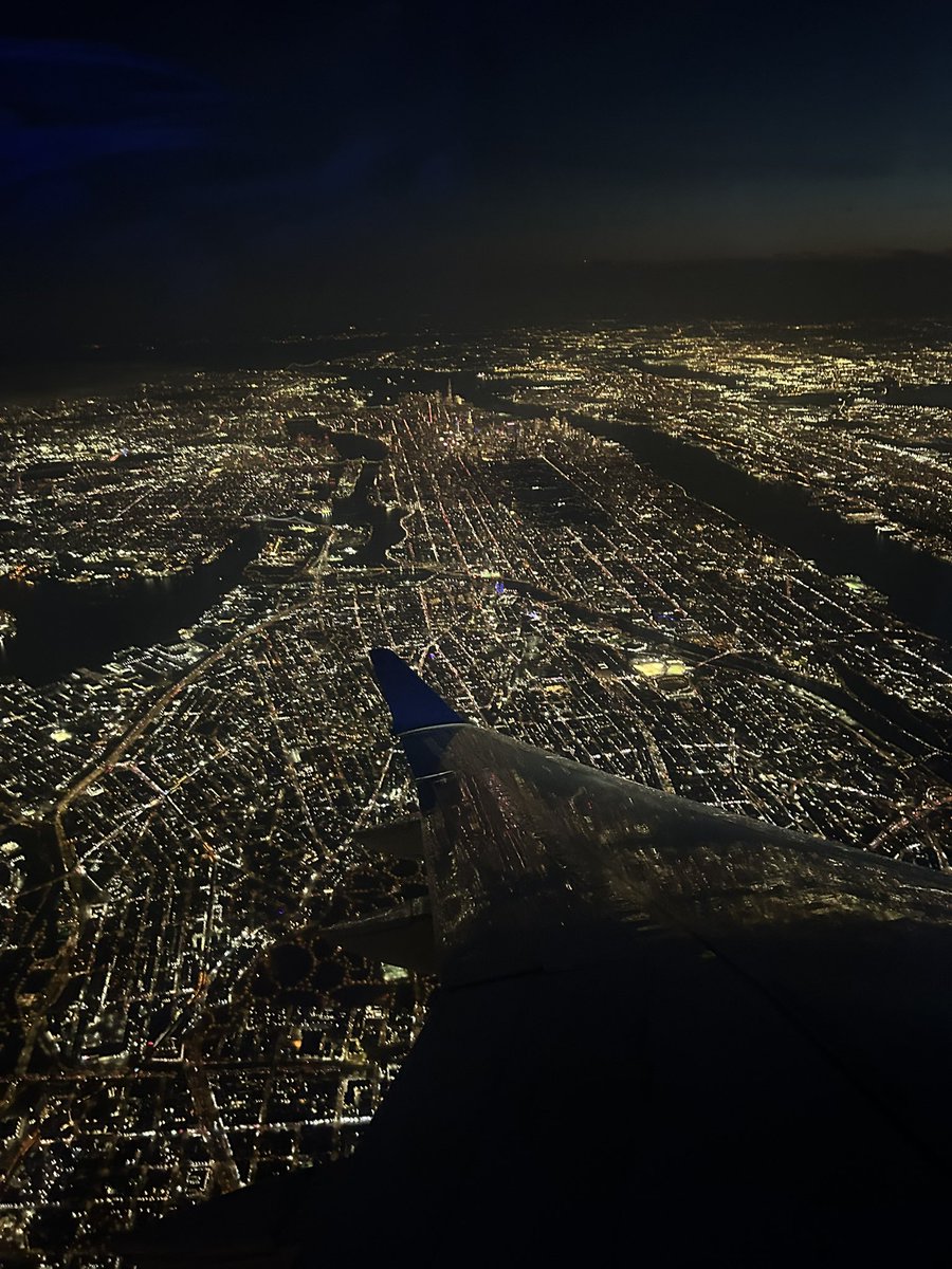NoLiTaGuy's tweet photo. Such a big city. Pretty crazy I run that shit #PlayCation https://t.co/fbVXmNCjkE