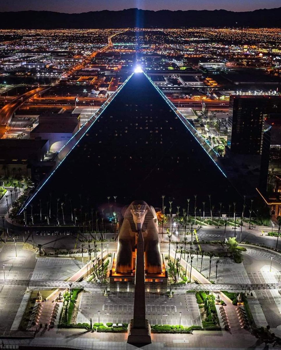SCVegas's tweet photo. Luxor Las Vegas 🤩 https://t.co/FT2EWrWO2h