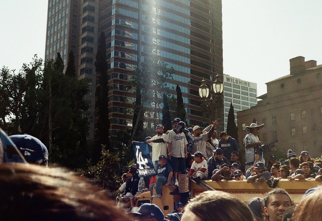 loopytarantino's tweet image. 2024 dodgers parade on film