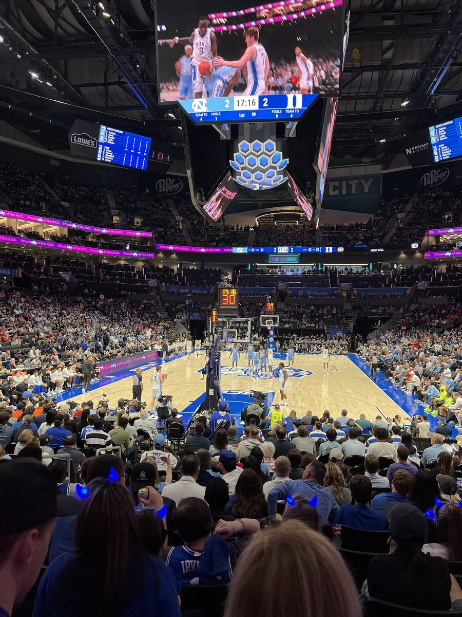AmpFloyd's tweet photo. Letβs go @DukeMBB @jessicaweeks #acchoops https://t.co/qtur3M3Tiu