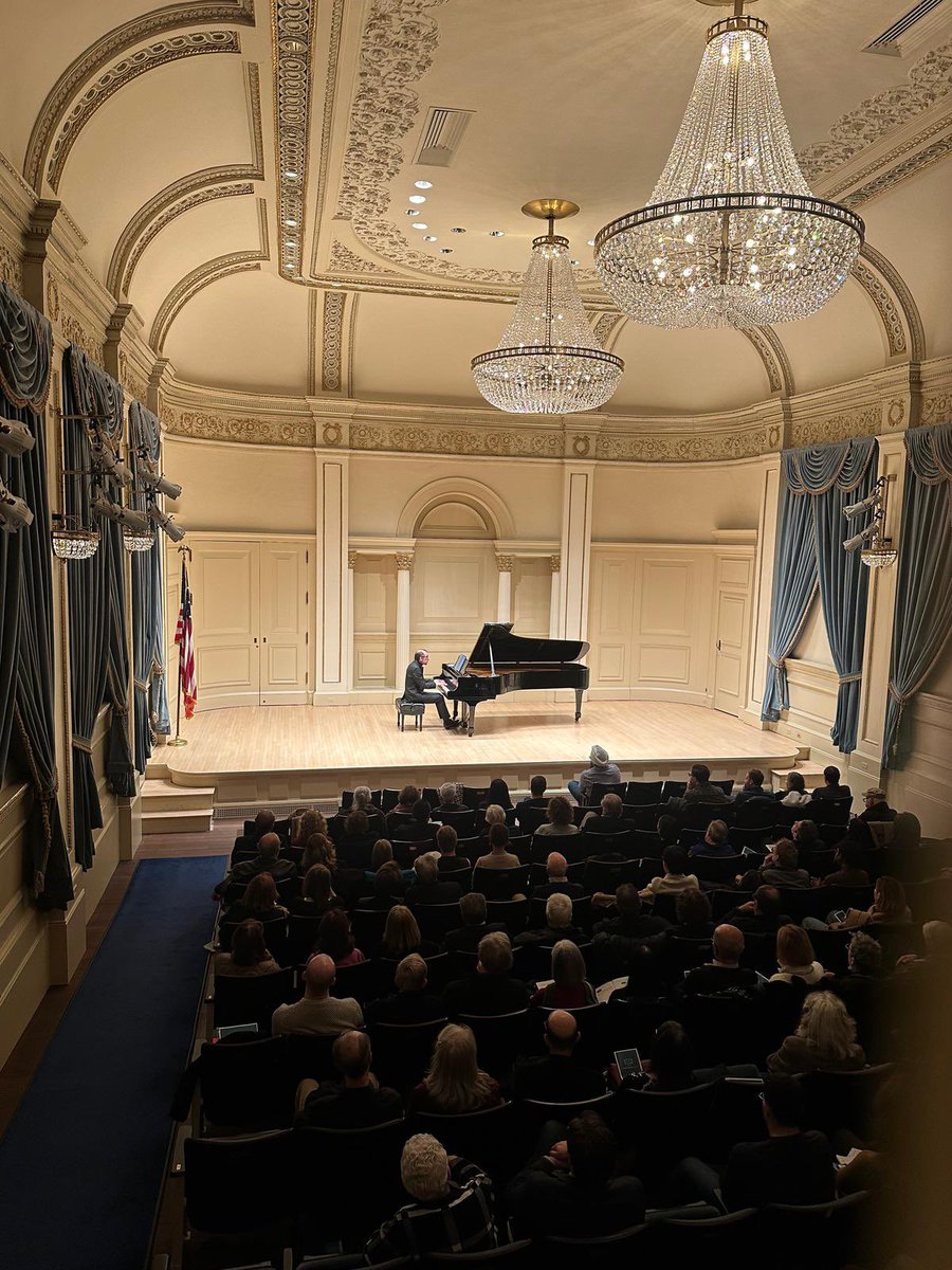 Danny Driver דני דרייבר (@dannydriver_) on Twitter photo “Driver brings a myriad of illumination to Carnegie recital”
shar.es/agJWJl
…and here’s a photo too :) “Driver brings a myriad of illumination to Carnegie recital”
shar.es/agJWJl
…and here’s a photo too :)