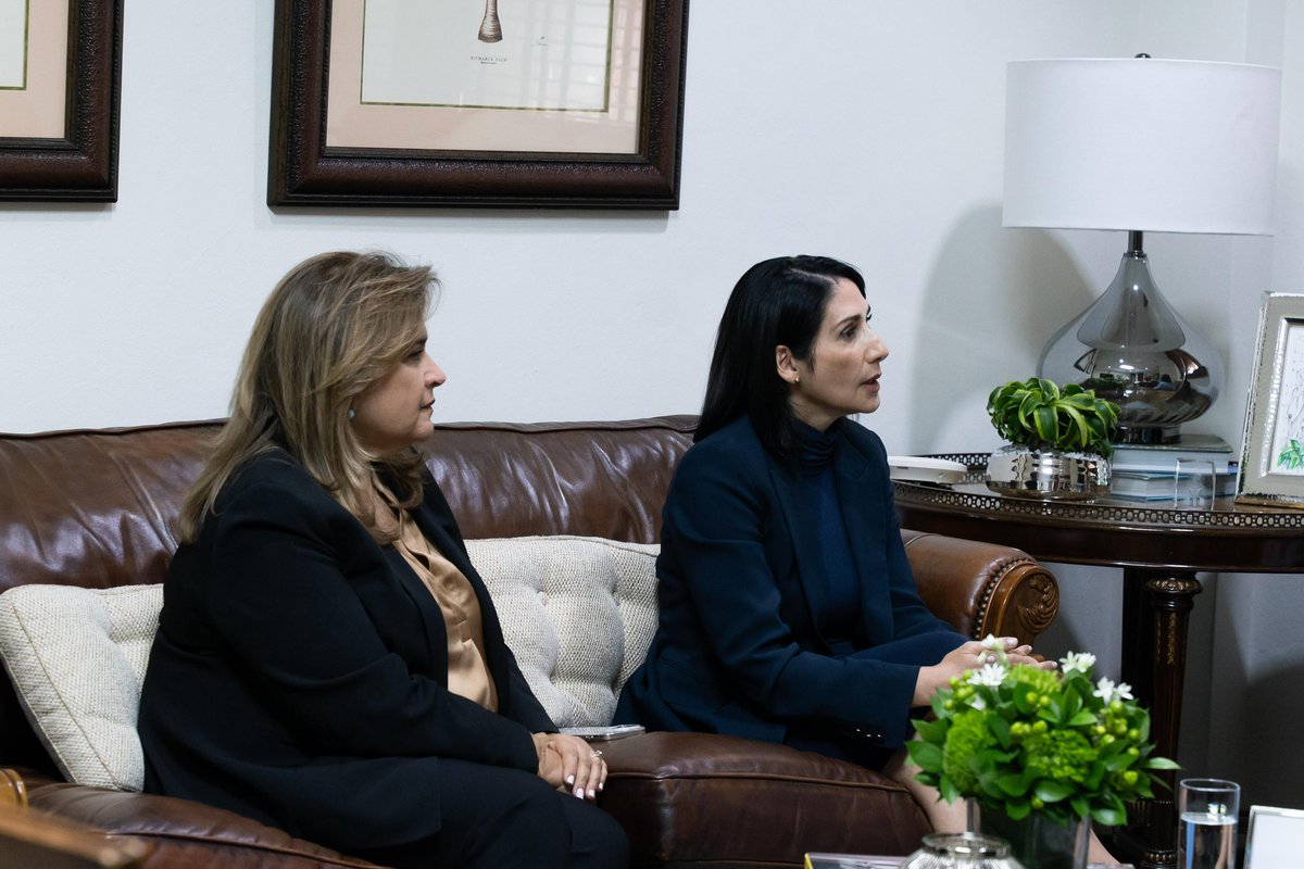 raquelarbaje's tweet photo. También me reuní con Alexandra Mejía Arcalá, presidenta ejecutiva del Grupo Mejía Alcalá,  para dialogar sobre nuevas iniciativas en apoyo a los niños con cáncer. Seguimos trabajando para mejorar la atención que reciben y acompañarlos junto a sus familias en sus procesos terapéuticos.