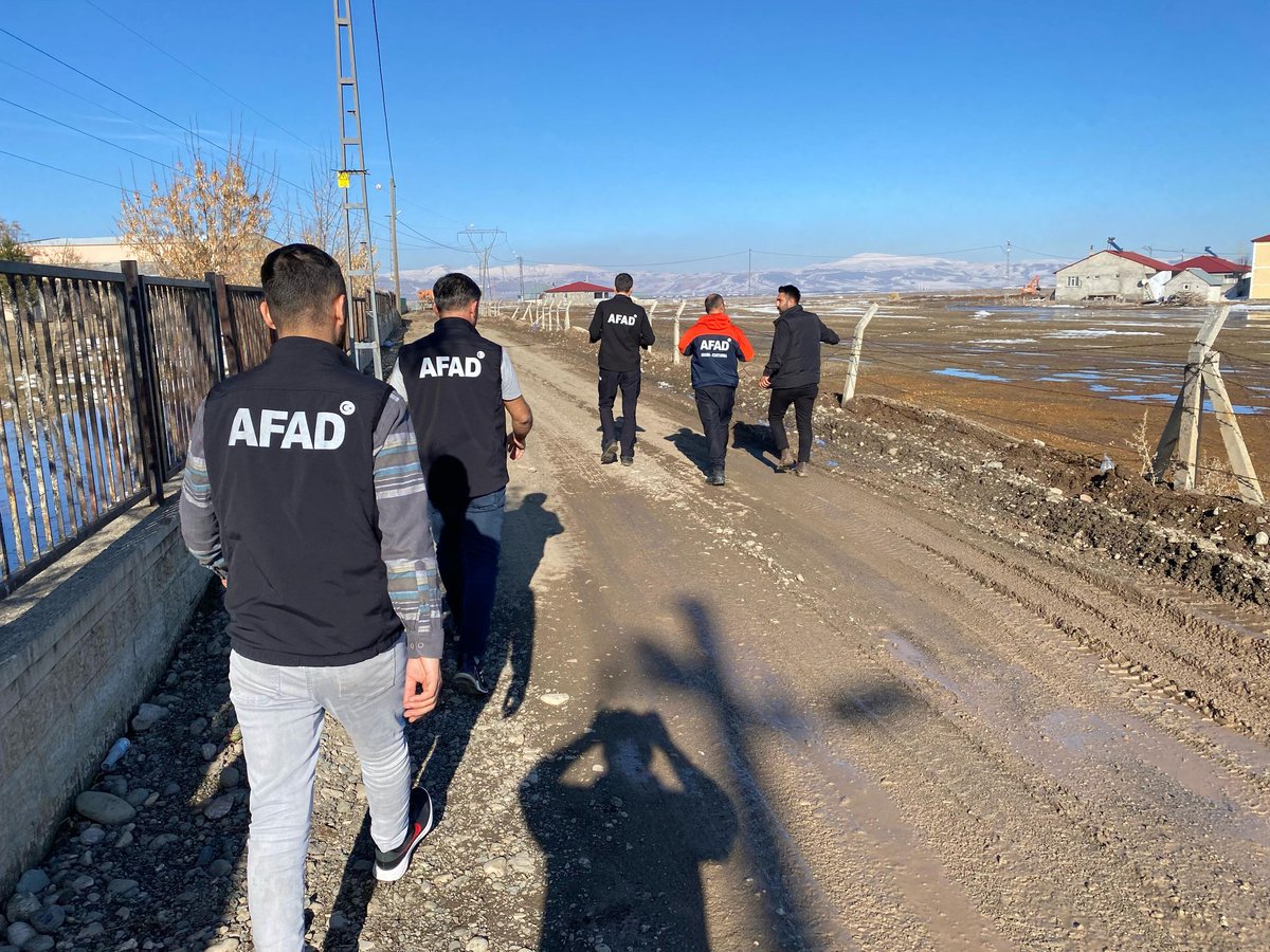 📢İlimiz Merkez ilçesi Kazımkarabekir Mahallesinde meydana gelen kar erimesi nedeniyle oluşan su baskınları yerinde incelenmiş, herhangi bir olumsuzluğa rastlanmamış olup önleme çalışmaları devam etmektedir.
<a href="/AFADBaskanlik/">AFAD</a> 
<a href="/AgriValilik/">T.C. Ağrı Valiliği</a>
