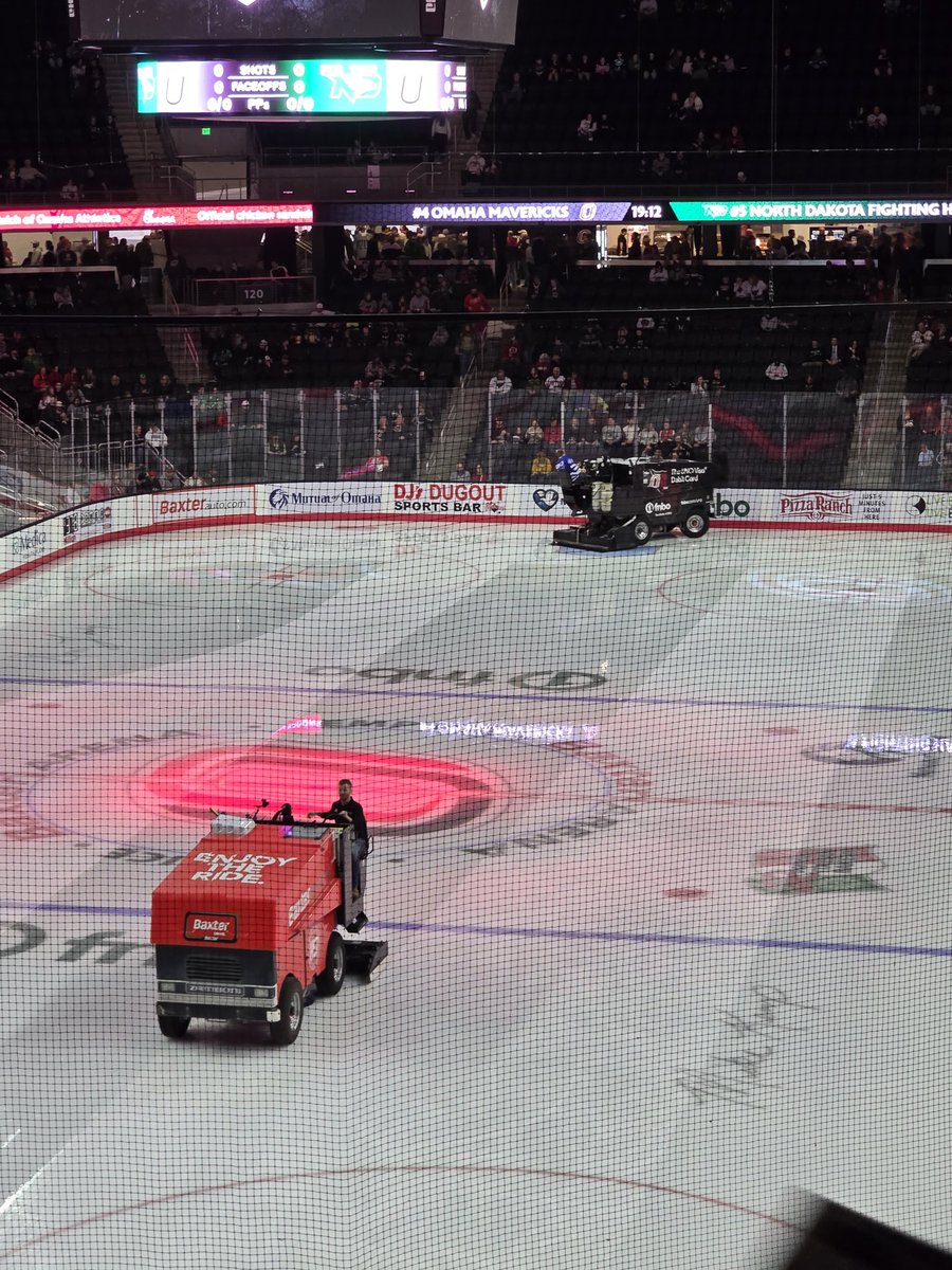 paulmcc55's tweet photo. Hockey Night in Omaha- come on MAVERICKS KICK SOME ND FIGHTING HAWKS TAIL TONIGHT - @OmahaHKY @Mavpuck @MavsLiveUpdate https://t.co/6hX80RKcNQ