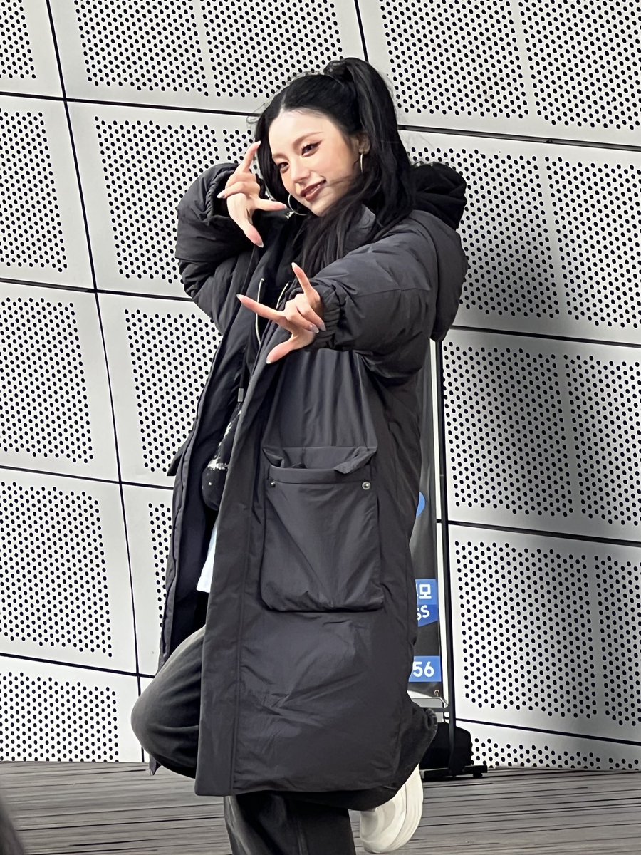 yuya_itzy's tweet photo. 250315 예지 미팬

양갈래 고양이🐈‍⬛

#YEJI #예지 #ITZY #있지 https://t.co/JISbYlIPiC