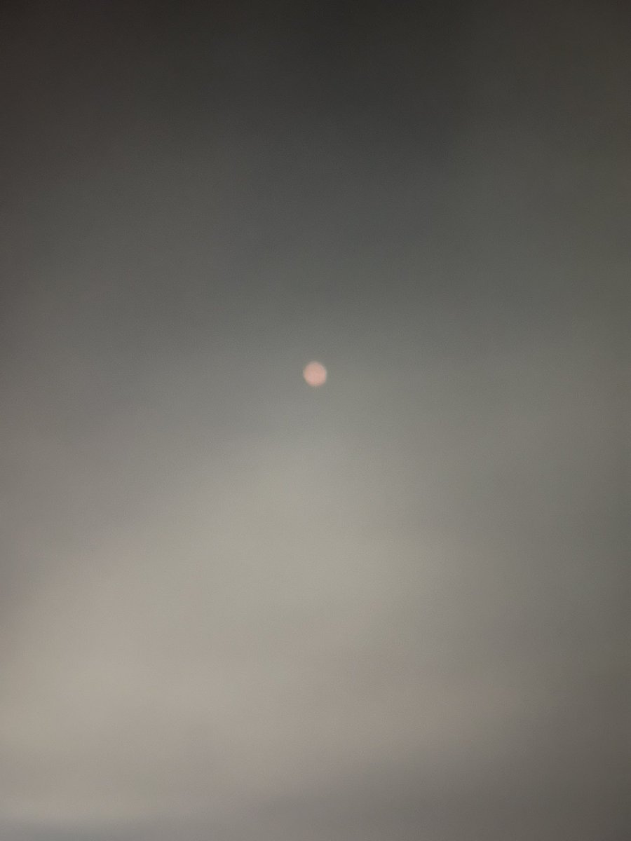 gempixie_'s tweet photo. y’all i saw the lunar eclipse last night and watched it appear and do its thing when i was leaving my girlfriend’s house last night and all i got was this picture of a red dot in the sky because my hands were cold and shaking HAHA i swear it looked so cool irl https://t.co/TdNkbYRxg9