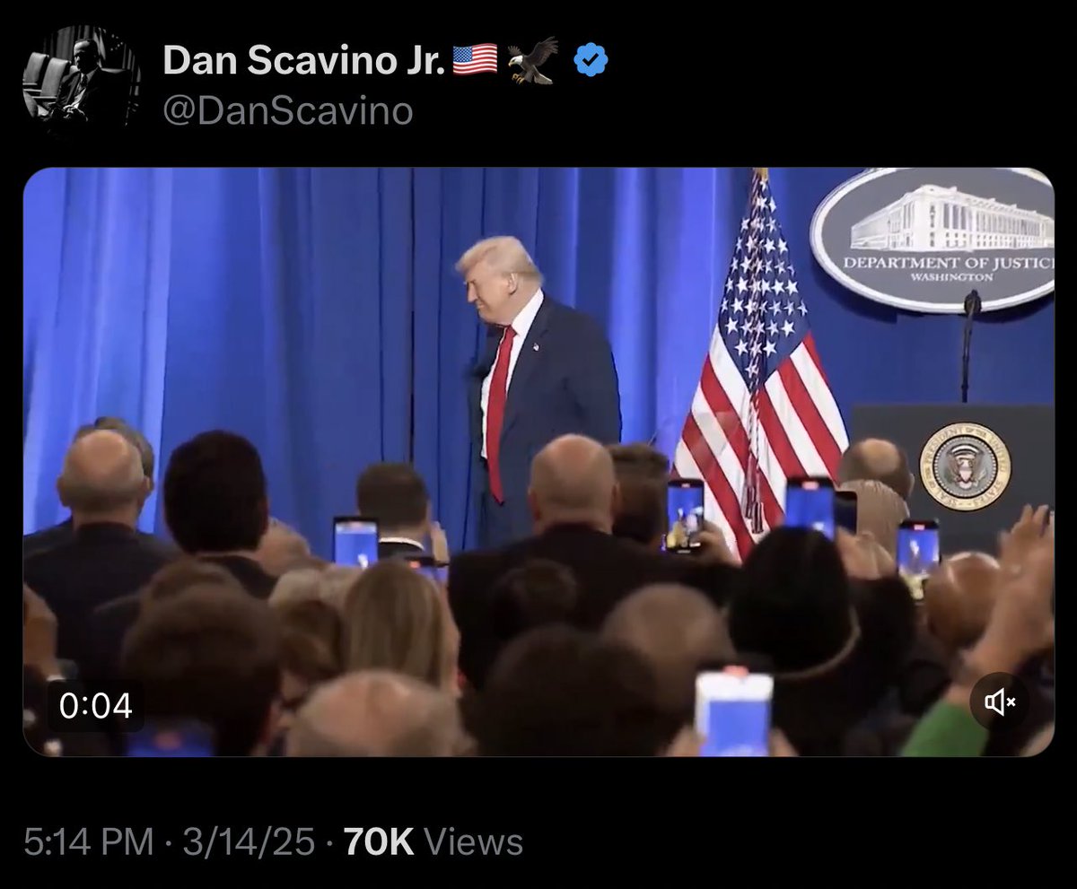 FrogMan4Freedom's tweet image. 514 /greatawakening/ #greatawakening 
@Scavino47 @DanScavino 3 second Dan