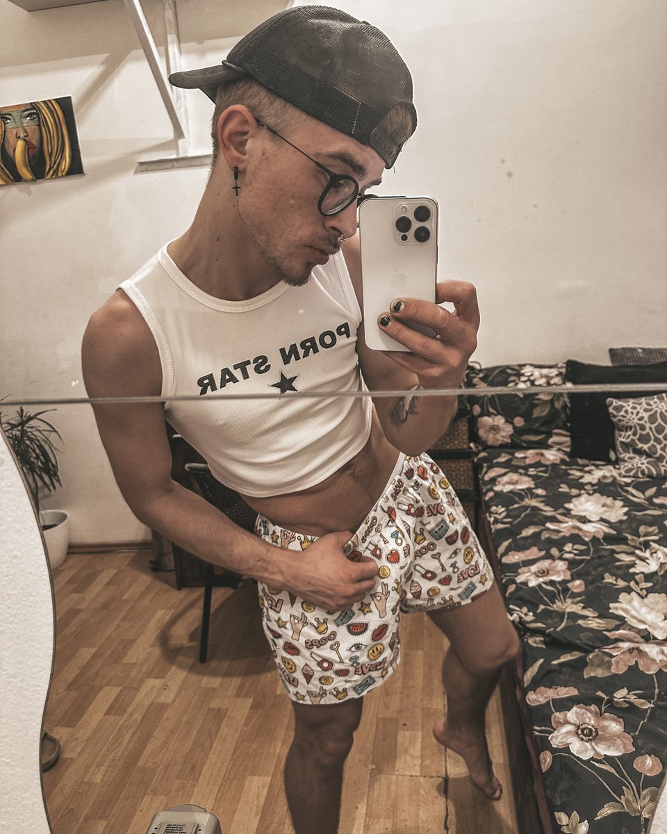 ↘️❤️Don't forget to vote for me!❤️↙️
   grabbyseurope.nomxvote.com