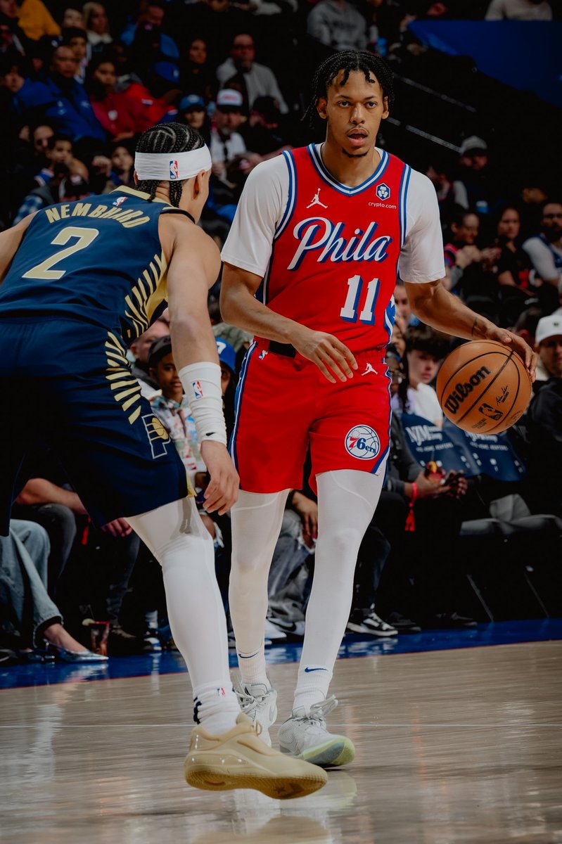 17 PTS | 8-10 FG 

<a href="/JeffD_11/">Jeff Dowtin Jr</a> in the first half 🔥