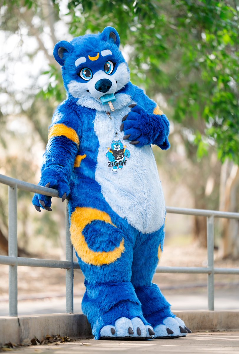 Ziggy Bear (@theziggybear) on Twitter photo Happy #FursuitFriday from this hungry bear 🐻 hope everyone has a fantastic day!
📸 <a href="/_CrowCreations_/">Crow Creations Fur-tography! 🔜 GSFC+FWA+AC!</a> Happy #FursuitFriday from this hungry bear 🐻 hope everyone has a fantastic day!
📸 <a href="/_CrowCreations_/">Crow Creations Fur-tography! 🔜 GSFC+FWA+AC!</a>