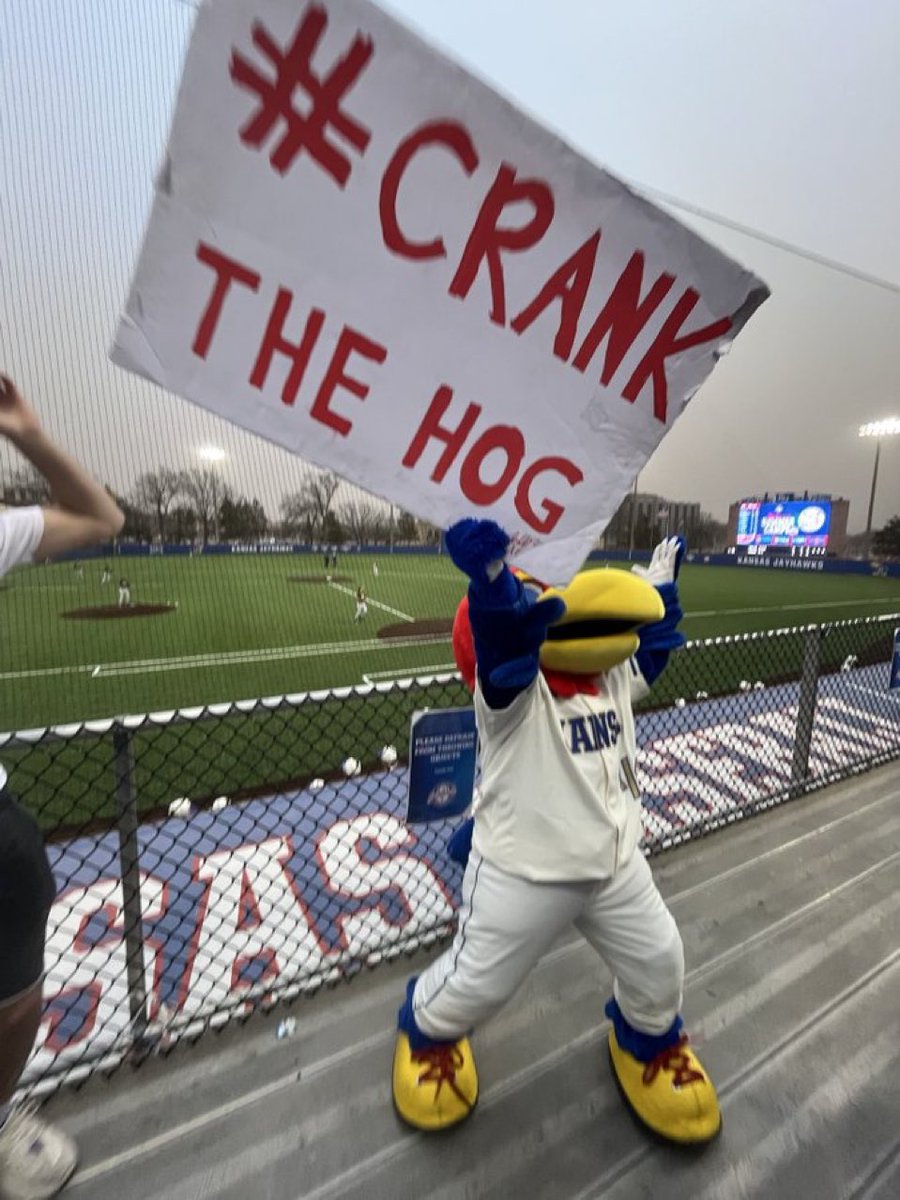 Sully_2029's tweet photo. Kansas. Baseball. https://t.co/O5gsyxfsD0