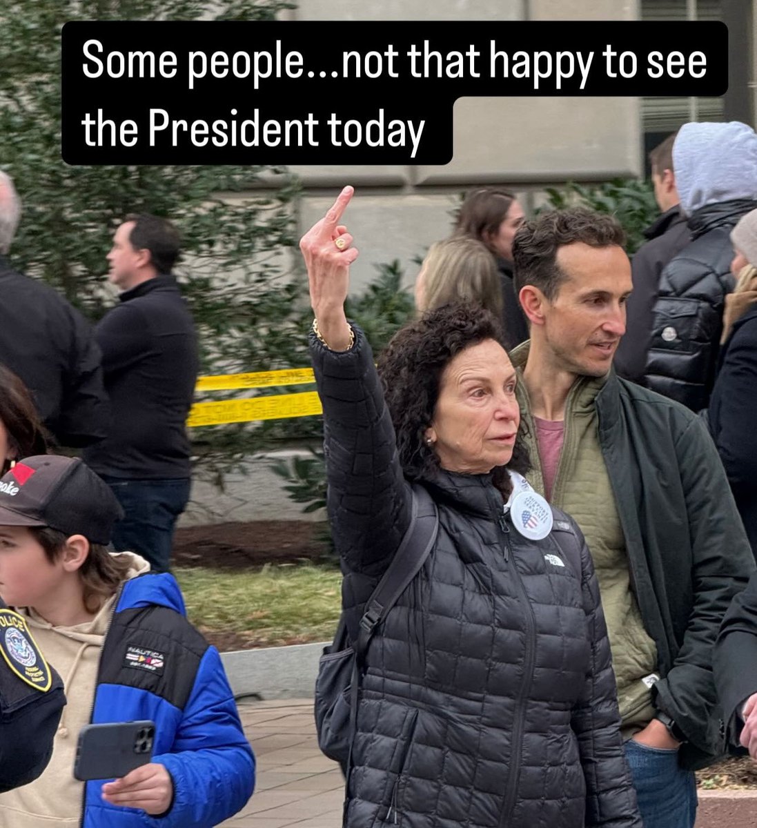 Trump getting flipped off as he visited the DOJ today