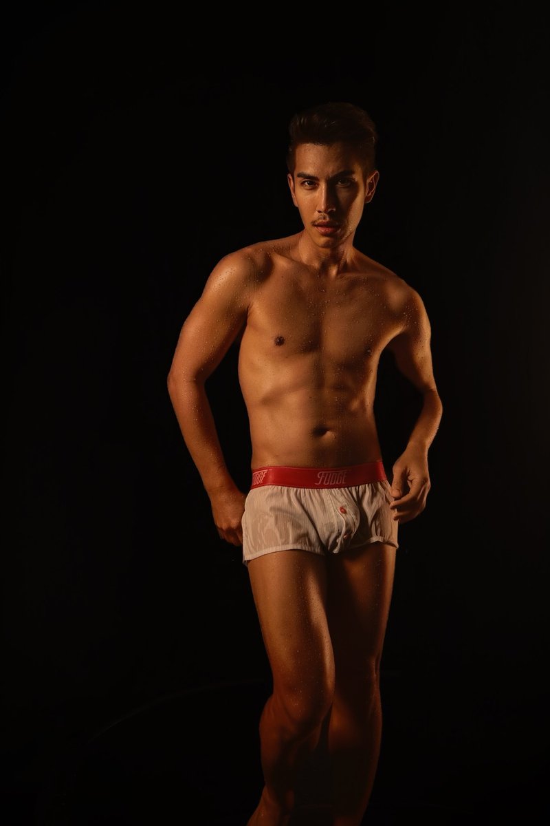 Eyes #port #portrait #portraitphotography #lovemyself                
📸 🙏🏼 <a href="/ntpswong/">Ntpswong</a> @oui115 🩳 <a href="/fudge/">Fudge AI</a>.bkk #fudge