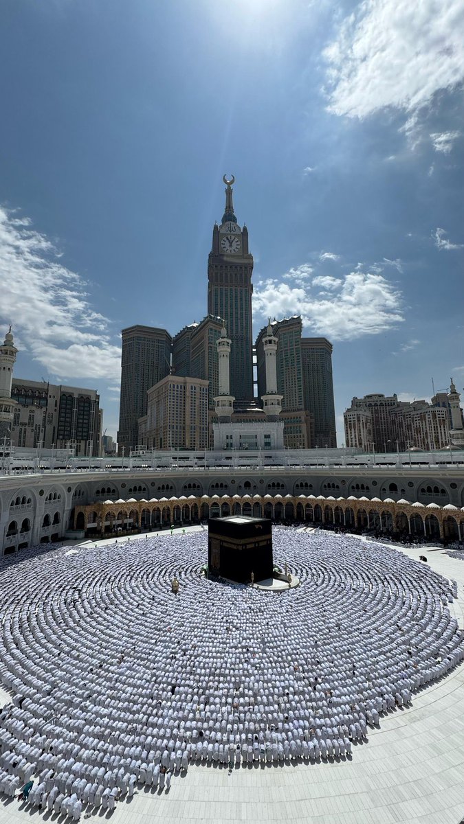 HolyMakkah01's tweet photo. احکم الحاکمین https://t.co/YhwQxlJ7iC