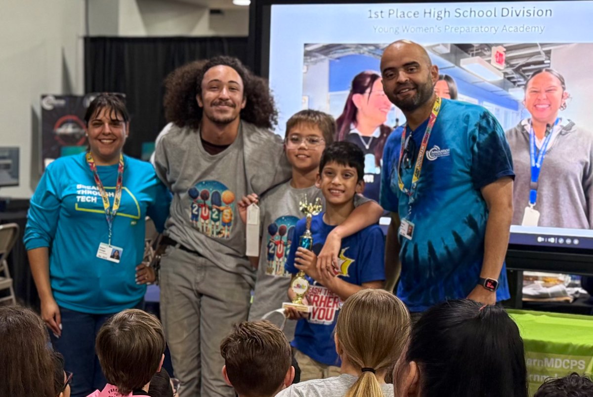 iLearnMDCPS's tweet photo. Congratulations to the @HowardDrive team for securing third place in the Minecraft Challenge at the #DIGICON arena during today’s elementary competition @miamiyouthfair!👾💻
@iLearnMDCPS @inst_technology @MDCPS @SuptDotres #YourBestChoiceMDCPS https://t.co/FbykOFBZEu