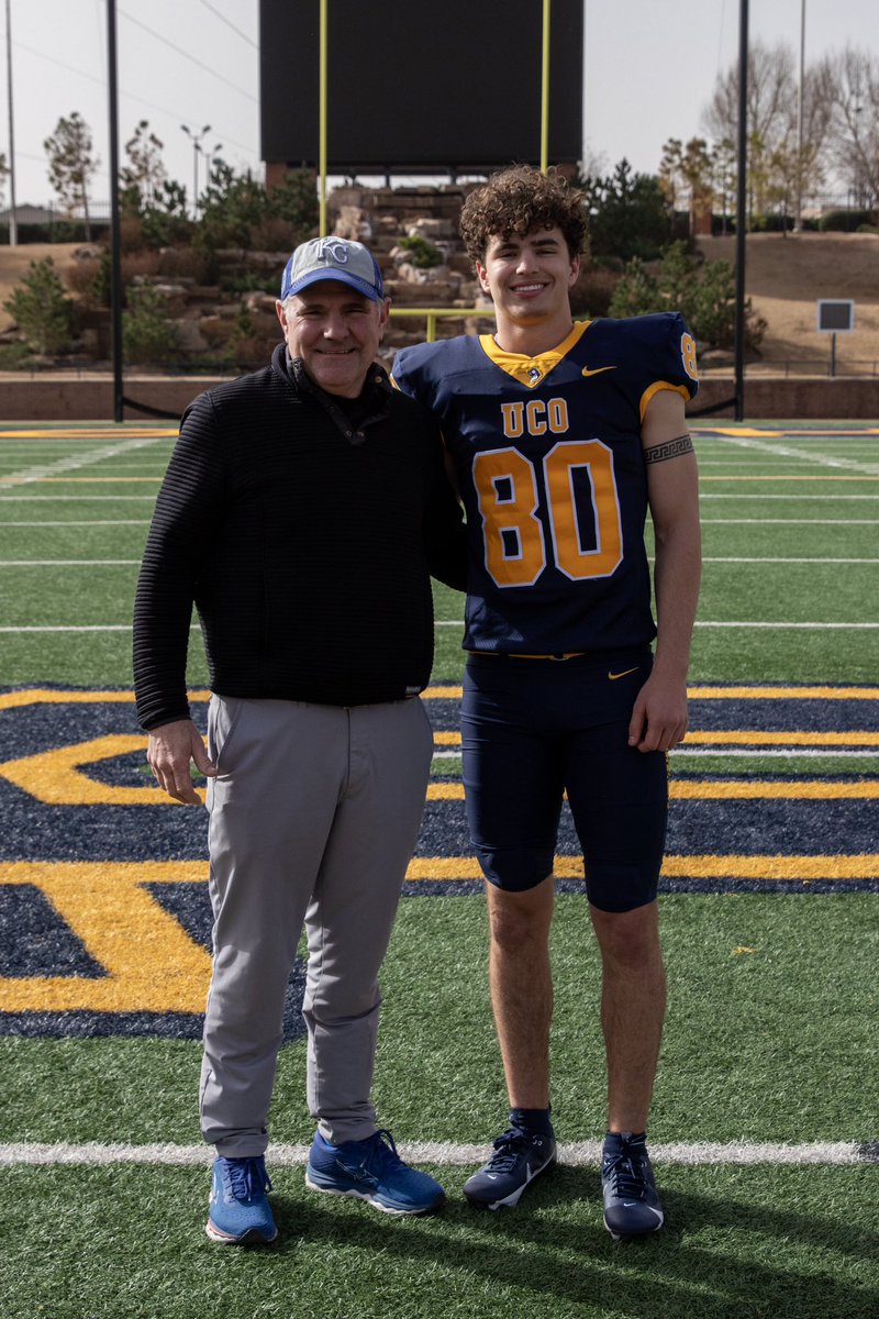 davis barr (@davis_barr8) on Twitter photo Had an amazing time at <a href="/ucobronchofb/">UCO Football</a> ! <a href="/AdamDorrel/">Adam Dorrel</a> <a href="/Pbriningstool/">Patrick Briningstool</a> <a href="/BallcoachKrause/">Andy Krause</a> <a href="/CoachMartin8/">Matt Martin</a> Had an amazing time at <a href="/ucobronchofb/">UCO Football</a> ! <a href="/AdamDorrel/">Adam Dorrel</a> <a href="/Pbriningstool/">Patrick Briningstool</a> <a href="/BallcoachKrause/">Andy Krause</a> <a href="/CoachMartin8/">Matt Martin</a>