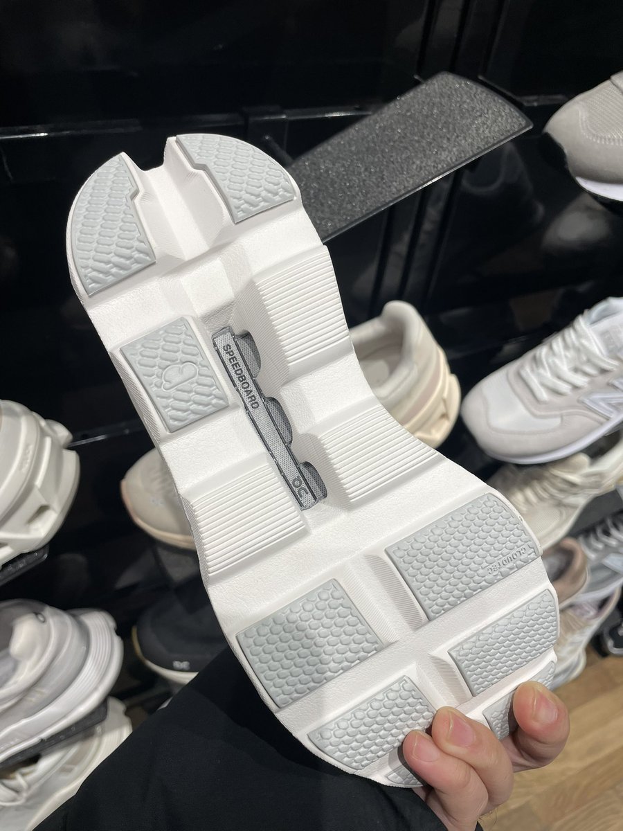 Outlet พร้อมส่ง • ทักแชทจ้า 🫶🏻 tweet media