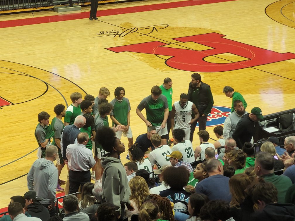 _cchsathletics_'s tweet photo. Thank you to @IrishBasketbal4 for an unforgettable season!!! Cannot express how proud each of you has made our entire community! 

Honor - Faith - Loyalty

#HFL #GOIRISH☘️ https://t.co/Pst0NE72lJ