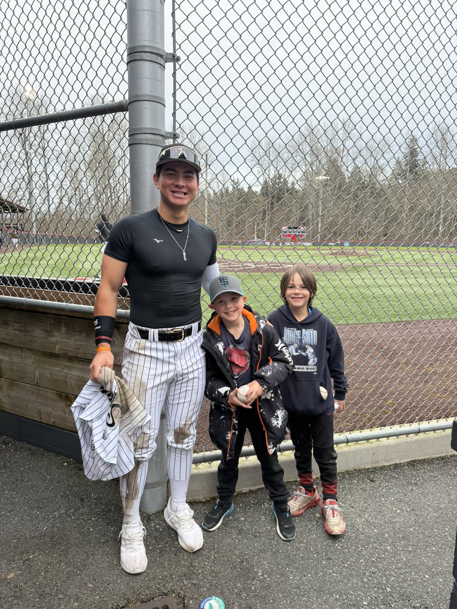 Talk about a great role model <a href="/KThe4000/">Kenny Ishikawa</a>! #TogetherWeSoar