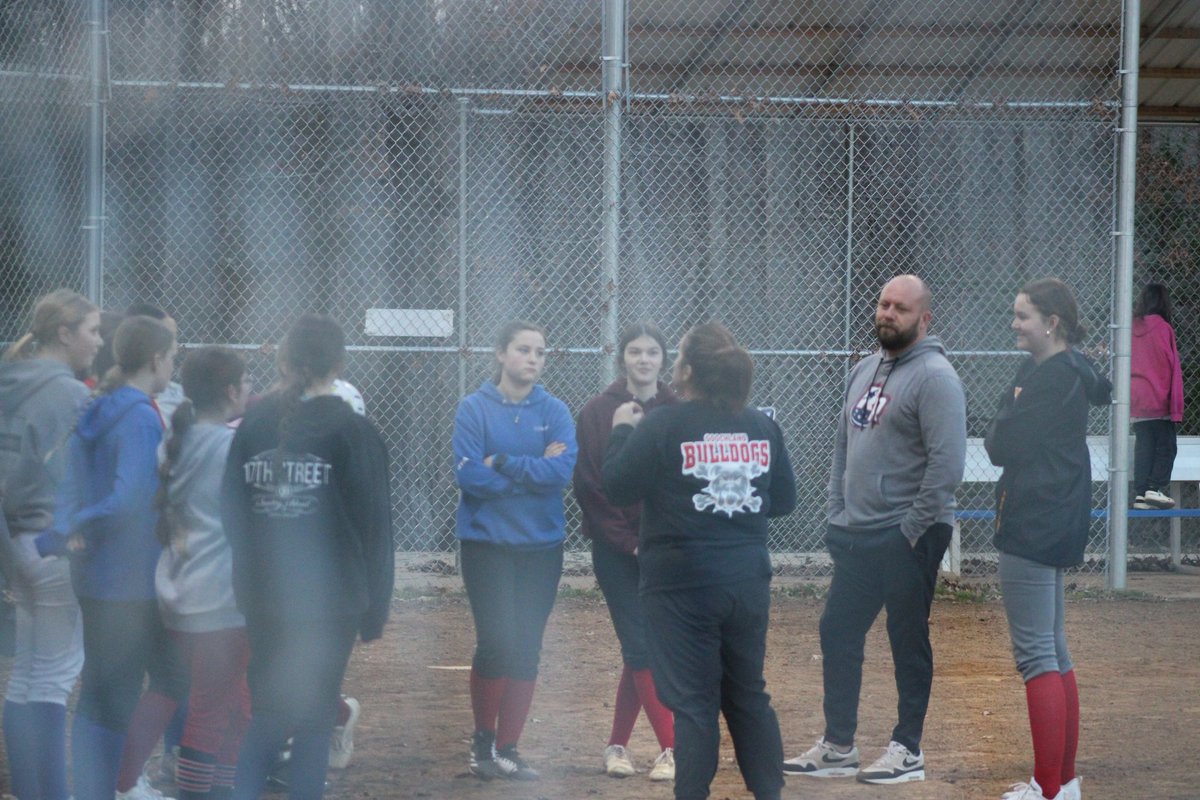 AveryNewman77's tweet photo. I had a blast helping teach some pitching drills to GYAA girls! Love giving back to the organization where I started. ❤️ https://t.co/lj4vJUcQfv