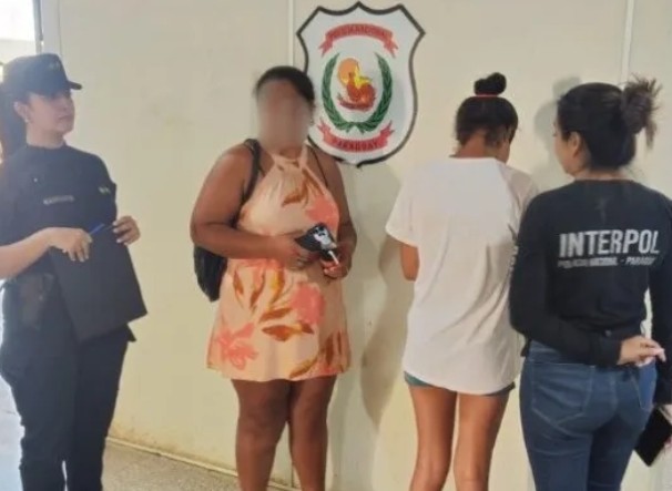 desaparecidaorg's tweet photo. Informamos que Oriana Michel,  desaparecida el 12/3/25 en Candelaria, provincia de Misiones, fue localizada por Interpol en Paraguay. Estaba con un hombre en una vivienda abandonada. Se encuentra bien, y ya fue entregada a su madre en el Paso fronterizo Encarnación - Posadas. https://t.co/hDNx7iXMr7