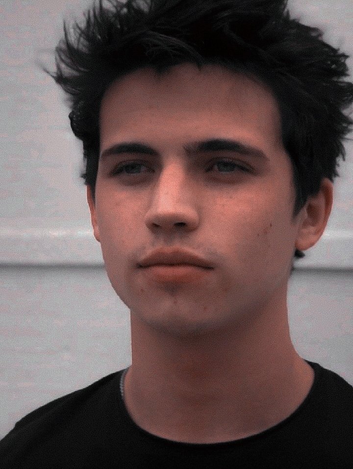 𝑙ittle  snip–snip，and  new  hair  unlocked．💇🏻‍♂️