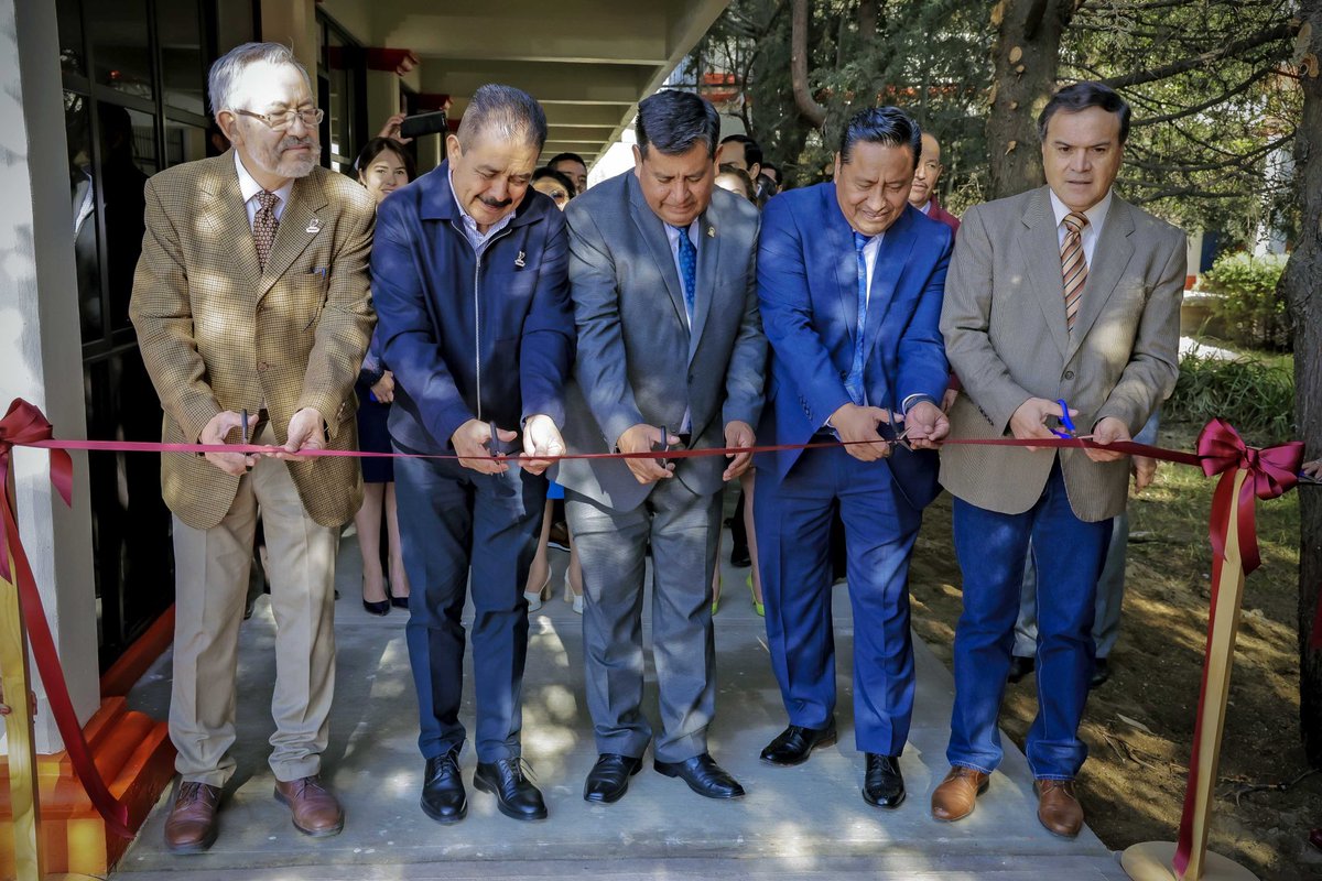 SeducEdoMex's tweet image. En compañía del líder del @SMSEMmx, Jenaro Martínez y el director del #ISCEEM, Bernardo Martínez, inauguró un nuevo edificio.

Y se reconoció a docentes del Sistema Nacional de
Investigadores e Investigadoras (SNII) y del Programa para el Desarrollo Profesional Docente (PRODE).