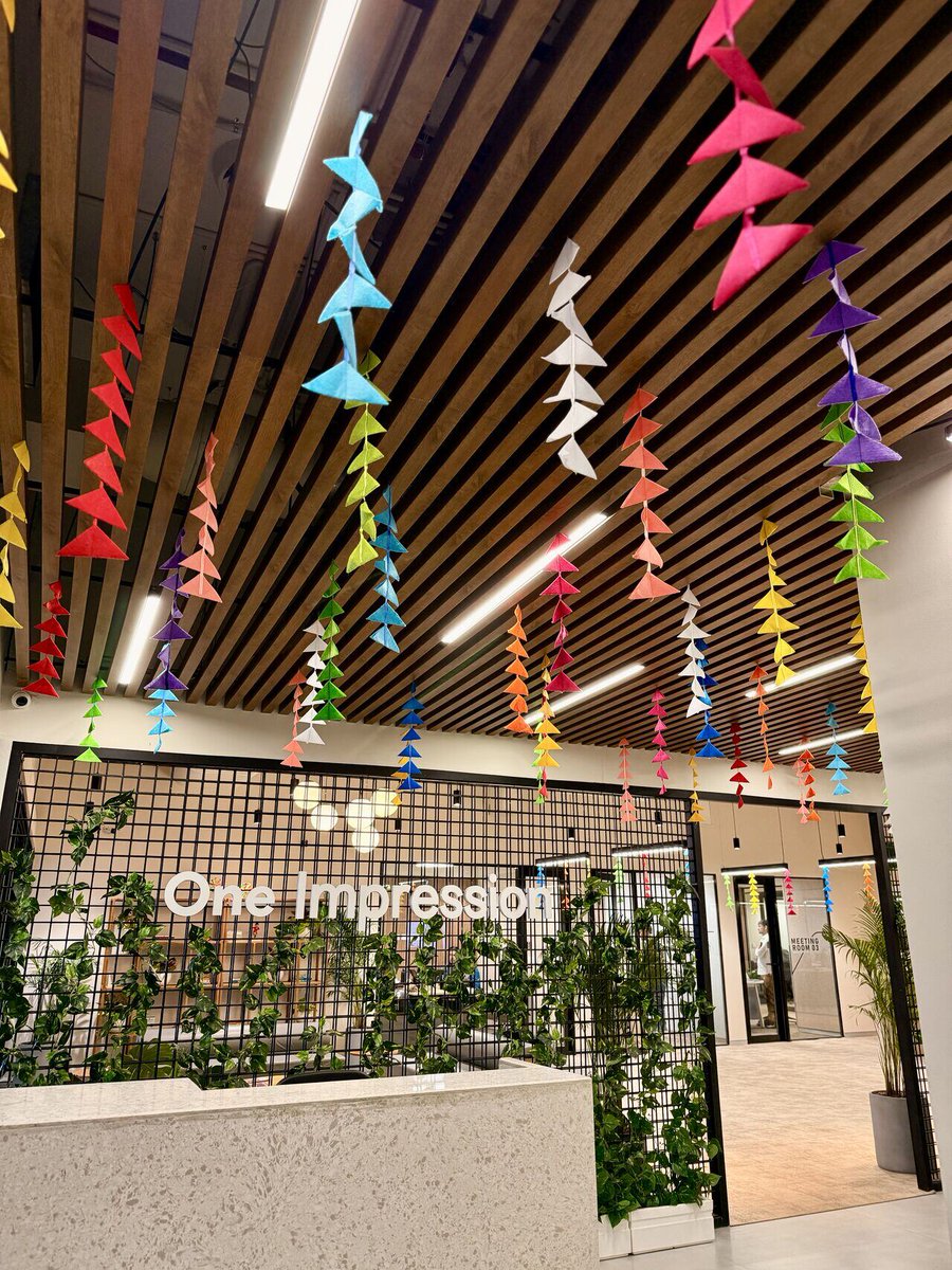 One Impression tweet media