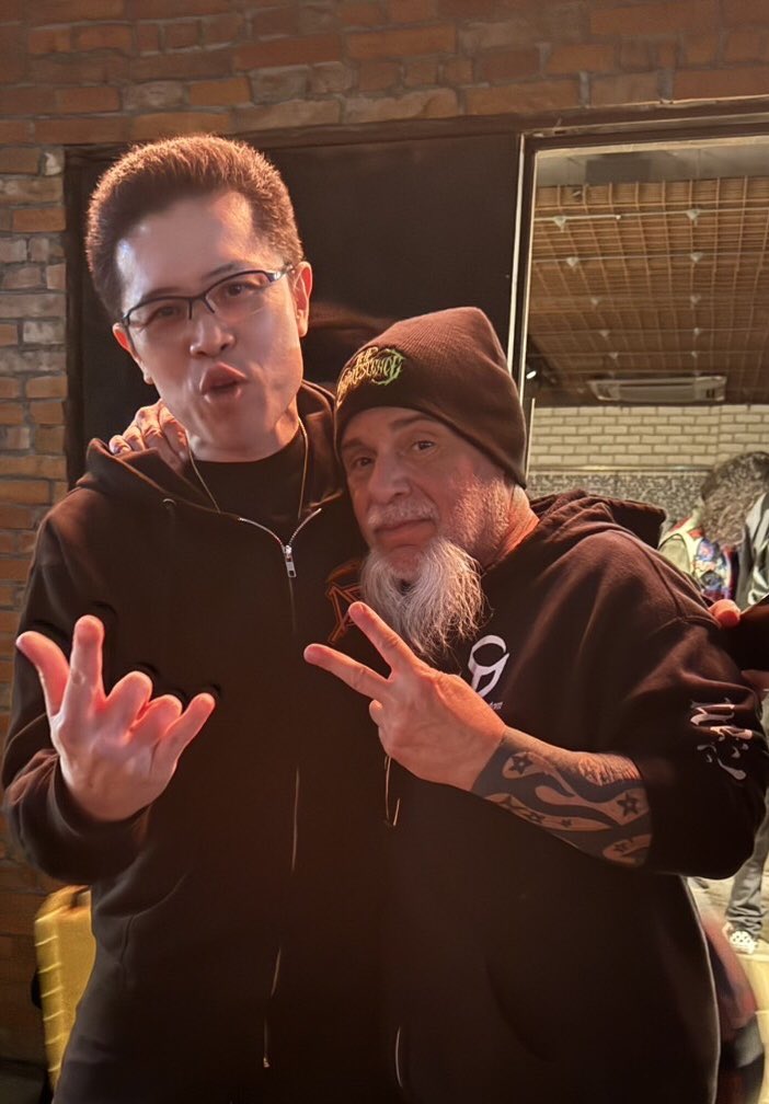 DaisukeSumida1's tweet image. デスメタルレジェンドのリックとテリー、Gruesome等で活躍するマットと📸❤️‍🔥❤️‍🔥❤️‍🔥
Left To Die、撮影してくれた方、ありがとうございました!!
DMをずっと好きで良かった!!🔥🔥🔥

#LeftToDie
　#RickRozz #TerryButler #MattHarvey 
　#Photo

#ScreamBloodyLeprosy 
#JapanTour2025

#DeathMetal #Death